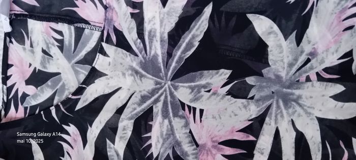 Blouse oversize en voile motif fleurs tropicales noir femme M amisu - photo numéro 15