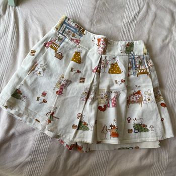 Jupe short  taille XS ou 12-14 ans