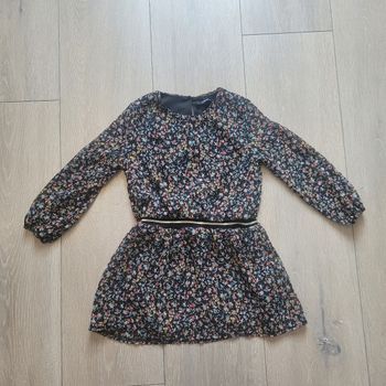Très belle robe doublée mais légère. Fille 3 ans. Marque Liberto