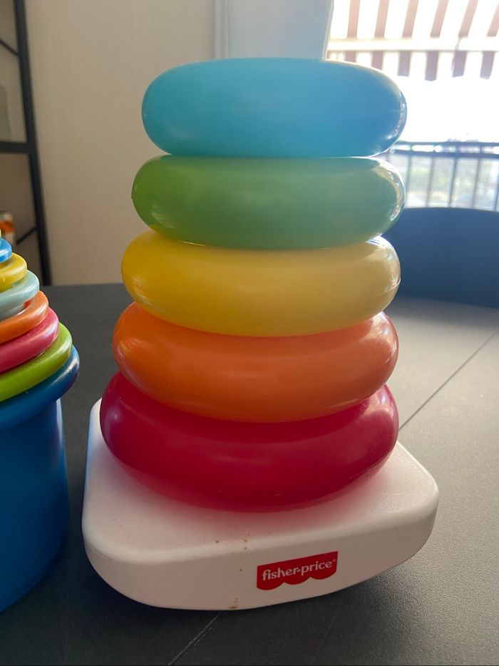 Jouets d’éveil Fisher Price et Chicco – Anneaux et gobelets empilables - photo numéro 2
