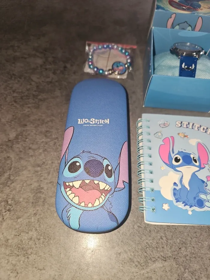 [NEUF] Lot d'accessoires Stitch - photo numéro 2
