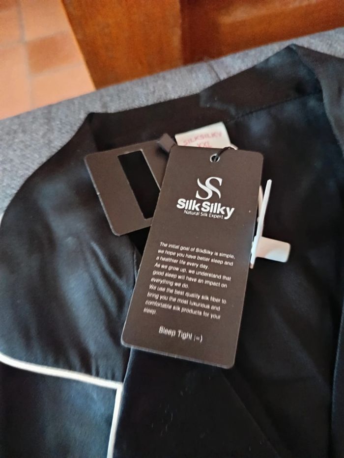 Pyjama en soie taille 46/48 (XXL) - photo numéro 4