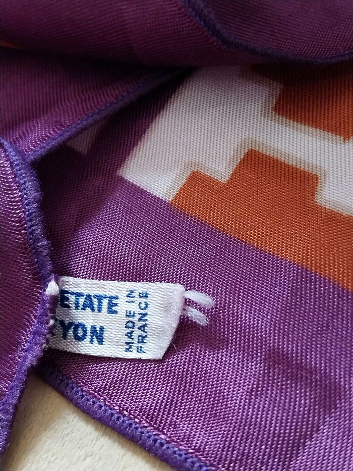 Foulard femme Fantaisie Baroque acetate rayon vintage - photo numéro 2