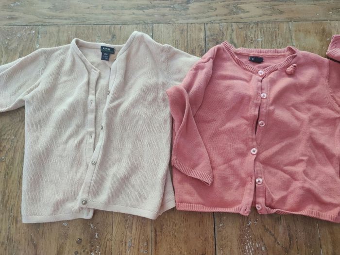 Lot 2 gilets 18 mois kiabi