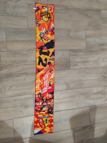 Écharpe vintage RC Lens en satin