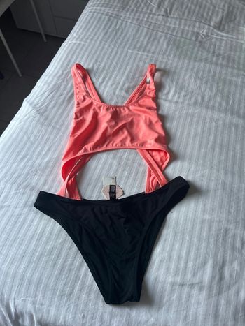 Maillot de bain noir et corail M