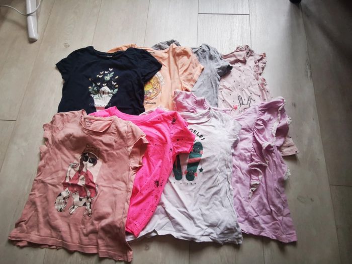 Ensemble t-shirts et débardeurs
