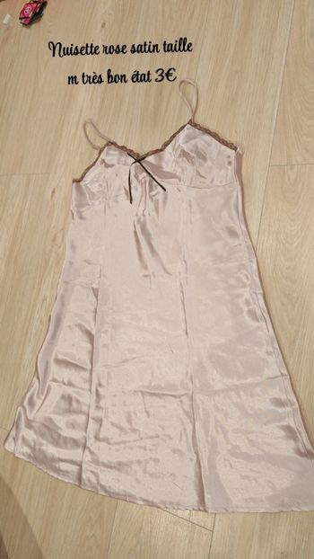 Nuisette rose satin taille M 