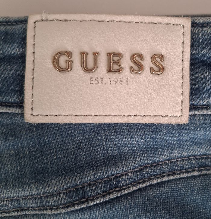 Jean pour femme bleu denim Skinny High - Guess - photo numéro 5