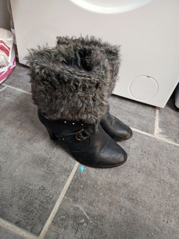 Paire de bottines taille 38 coloris noir