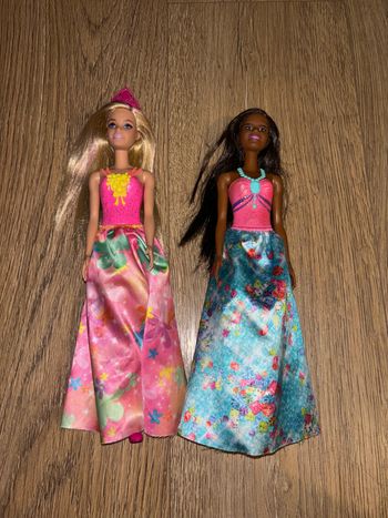 Lot de 2 Barbie princesse