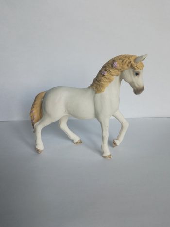 Figurine animaux cheval blanc marque schleich