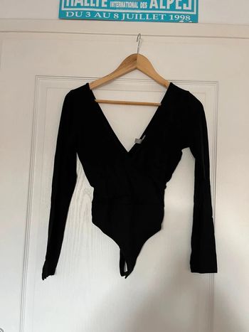 Body décolleté V Asos taille 32