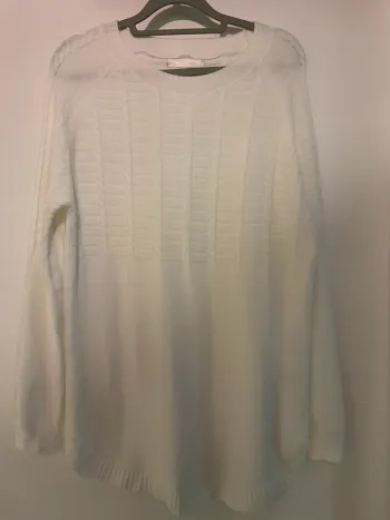 Jolie pull-over blanc de marque M&D Fashion taille unique neuf