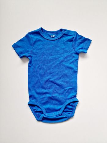 H&M - Body manches courtes - Bleu - Neuf ! (18 mois)