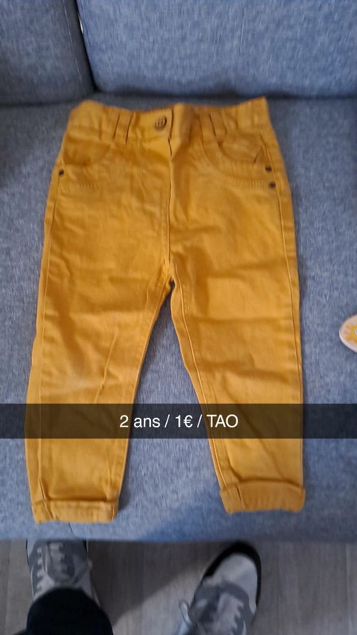 Pantalon jaune moutarde