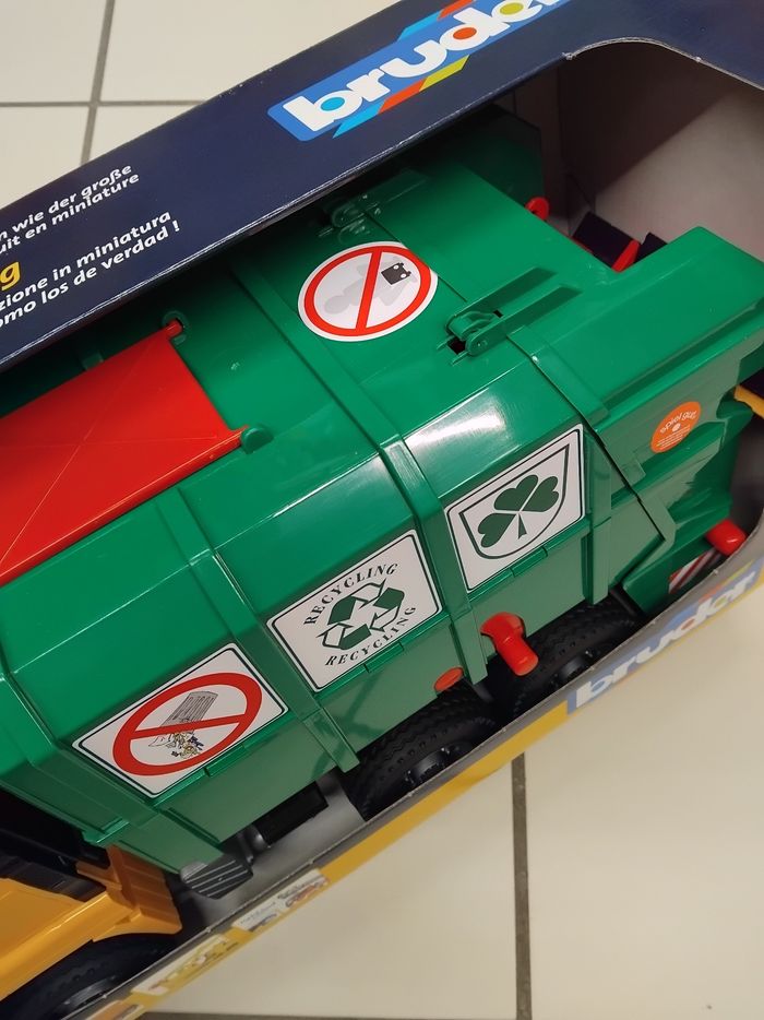 Camion poubelle Bruder - photo numéro 3