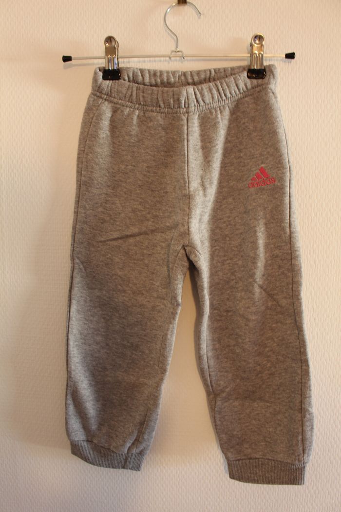 Ensemble jogging Adidas 18/24 mois - photo numéro 3