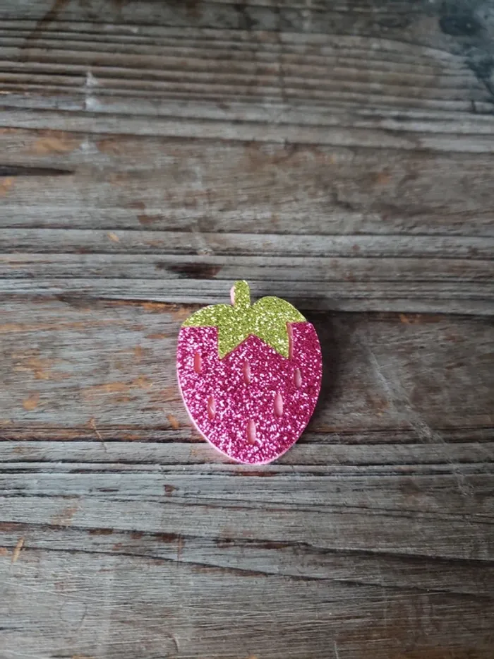 Magnifique broche framboise - photo numéro 5