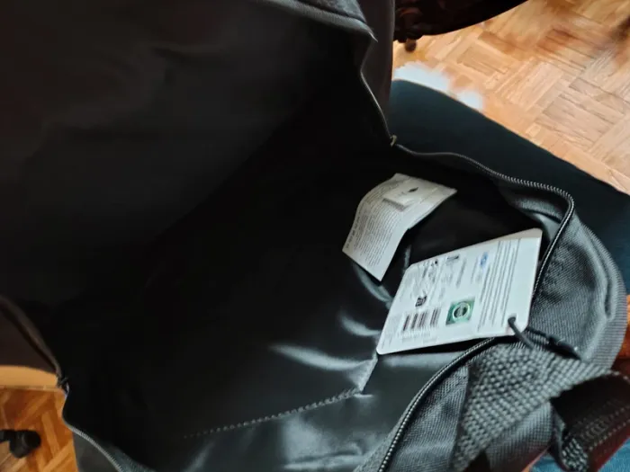 sac à dos noir avec 1 compartiment + 1 grande poche à l’avant France anneau olympique paris 2024 - photo numéro 3