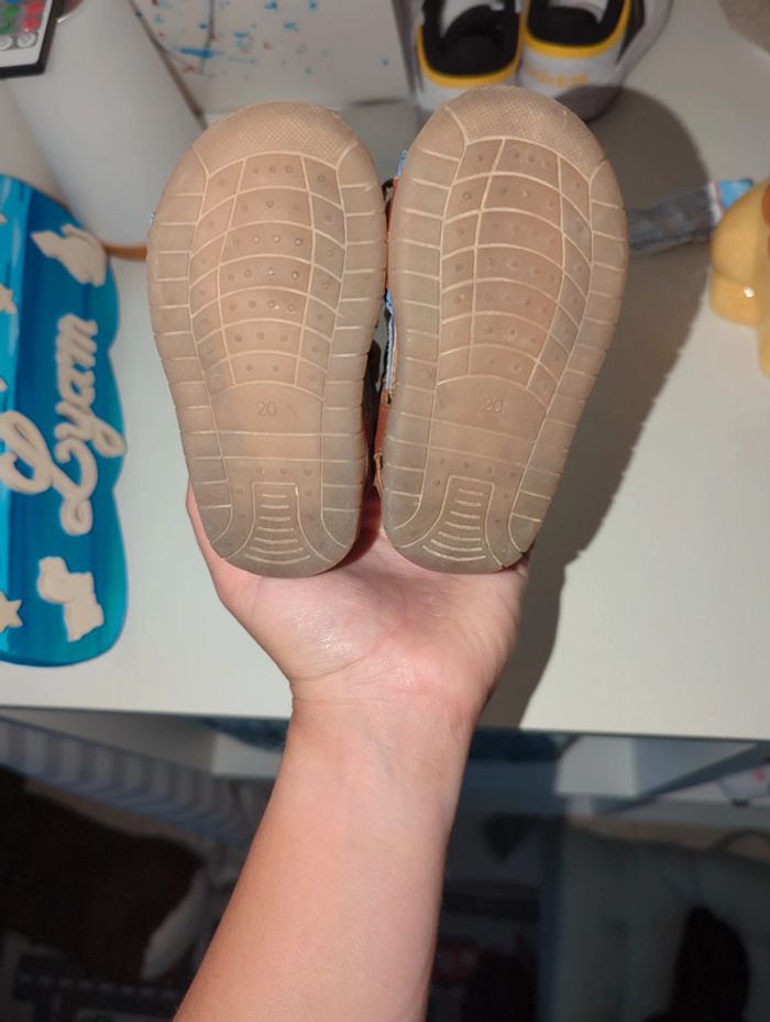 Pieds nu enfant - photo numéro 3