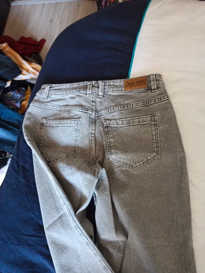Lot de 4 jeans+ 1 pantalon noir Kiabi t36(lot18) - photo numéro 11