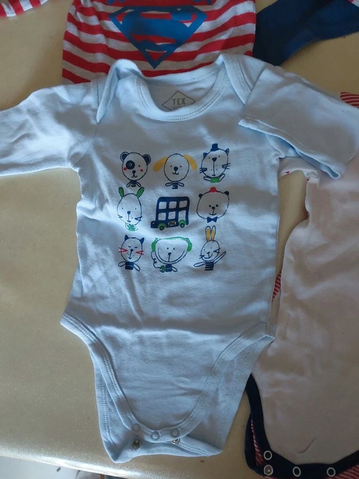 Bodys bébé 9 mois - photo numéro 2