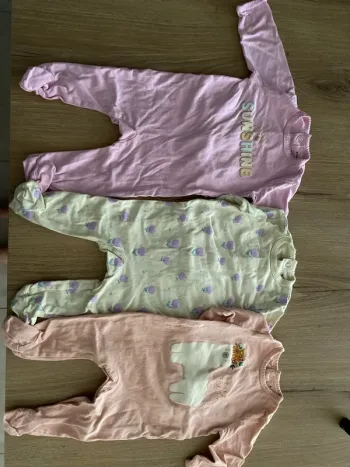 Lot pyjamas 6 mois