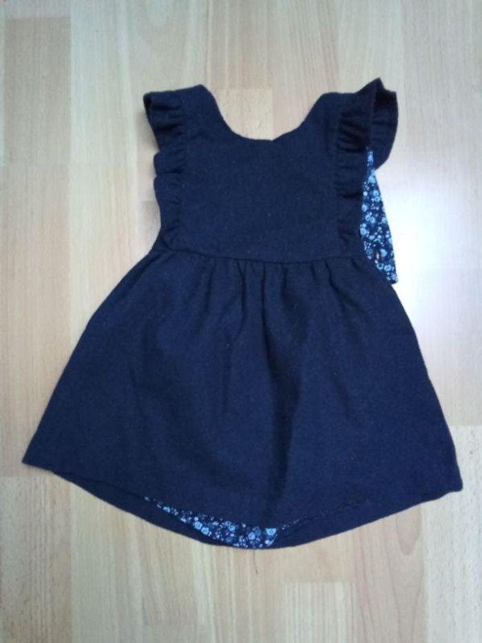 Robe bleu marine à bretelles excellent état