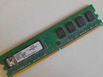 Barrette de RAM 2GO 