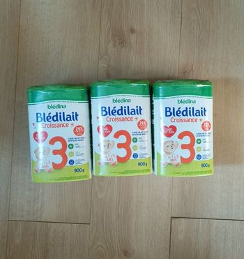 3 boîtes de lait Bledilait croissance 3