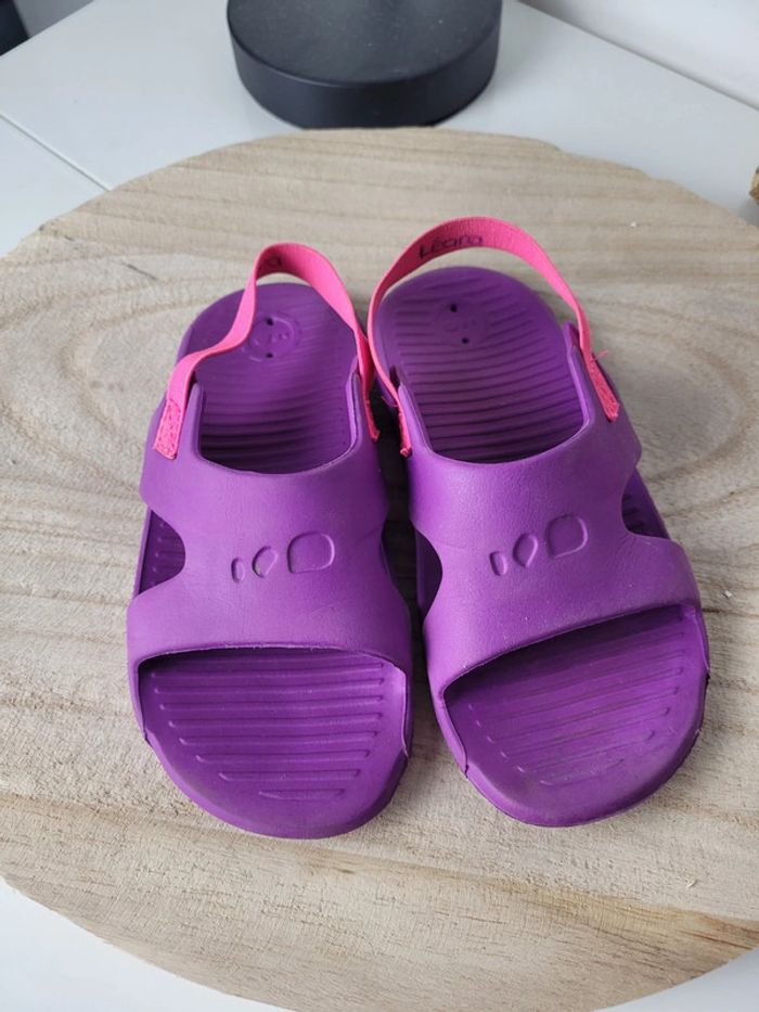 Sandale nu pied baignade