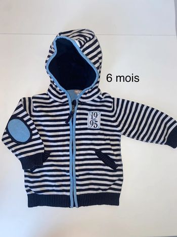 Gilet à capuche 6 mois