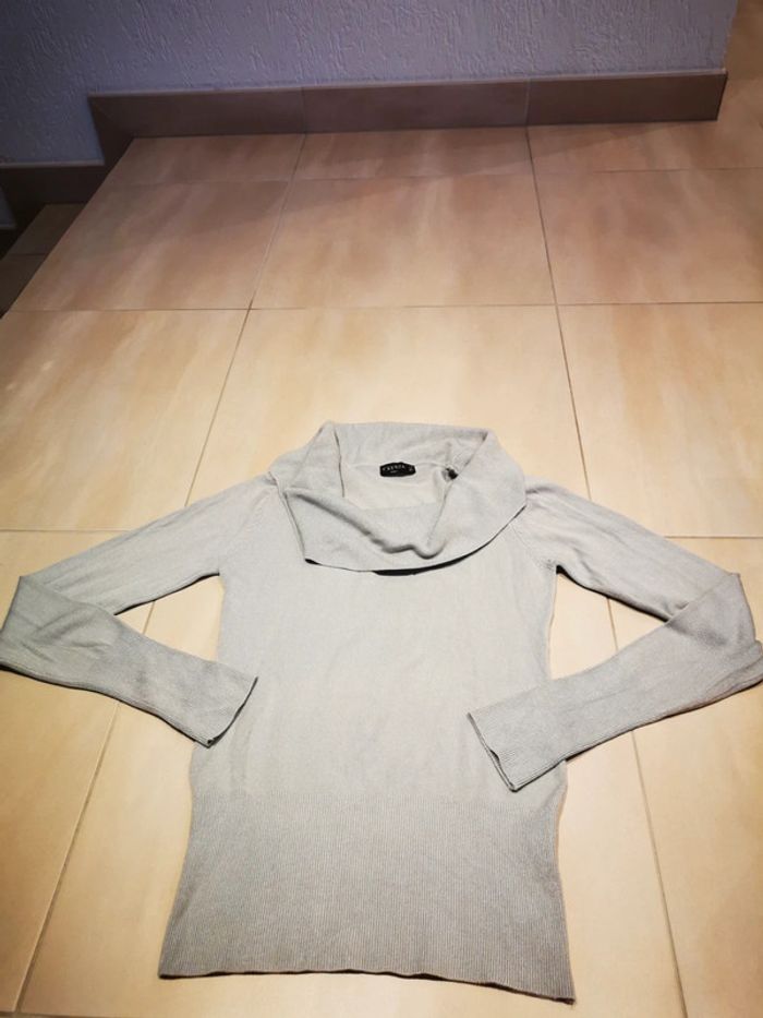 Pull grand col gris