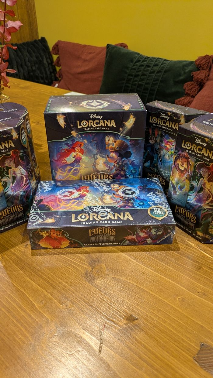 Display lorcana saison 10 lueur dans les profondeurs neuf sous emballage - photo numéro 3