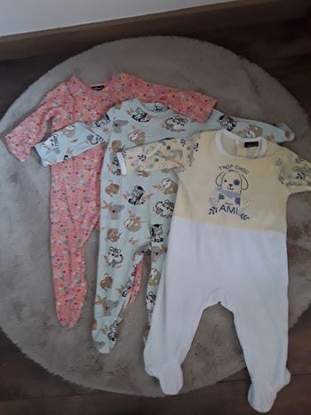 Lot vêtements bébé