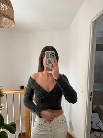 Pull type cache cœur gris ASOS