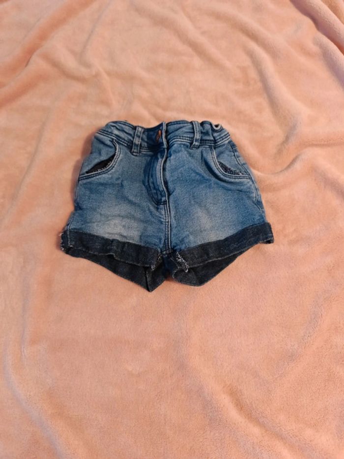 Short jeans