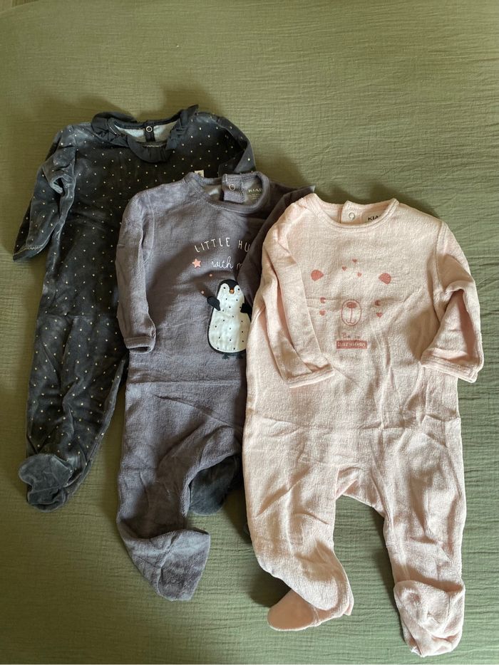 Lot 3 pyjamas taille 6 mois