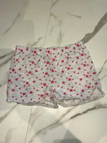 Short gris à étoiles fuchsia Zeeman – Taille 134 cm