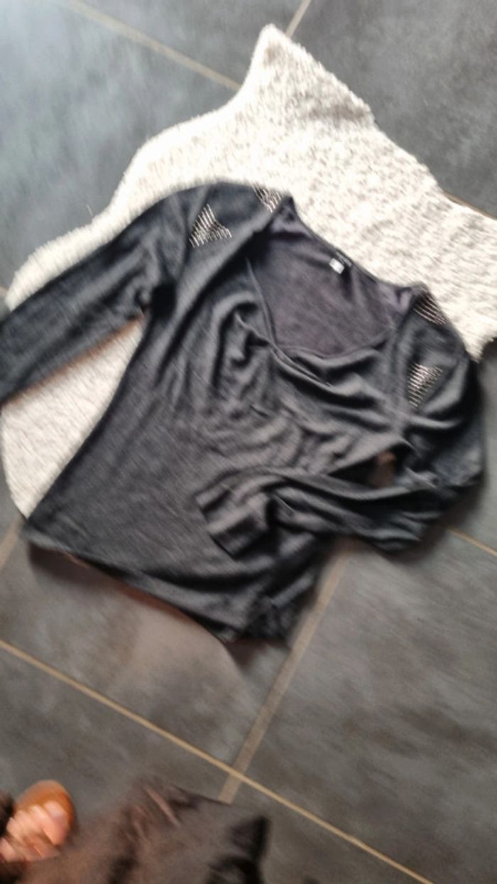 Tee shirt haut 123 44 gris parfait état - photo numéro 2