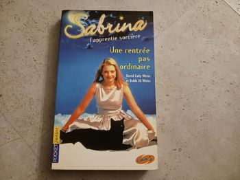 livre Sabrina l'apprentie sorcière une rentrée pas ordinaire Diana G. Gallagher