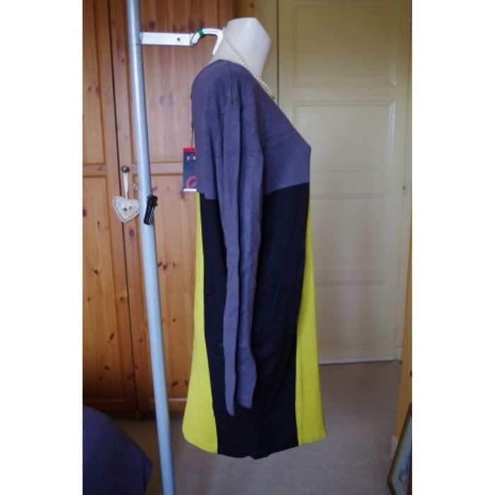 Yest - Robe pull Taille 42 - photo numéro 2