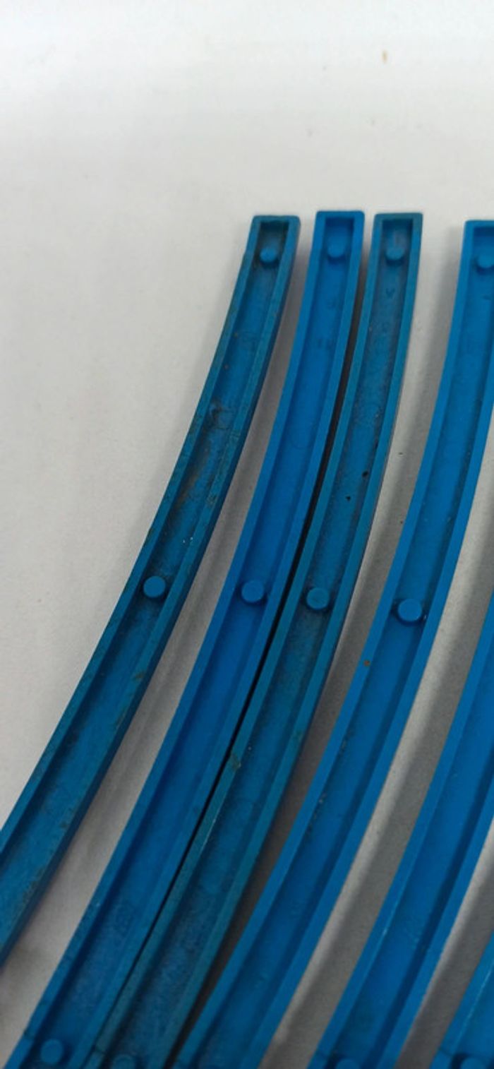 Rails bleus en courbe lego - photo numéro 7