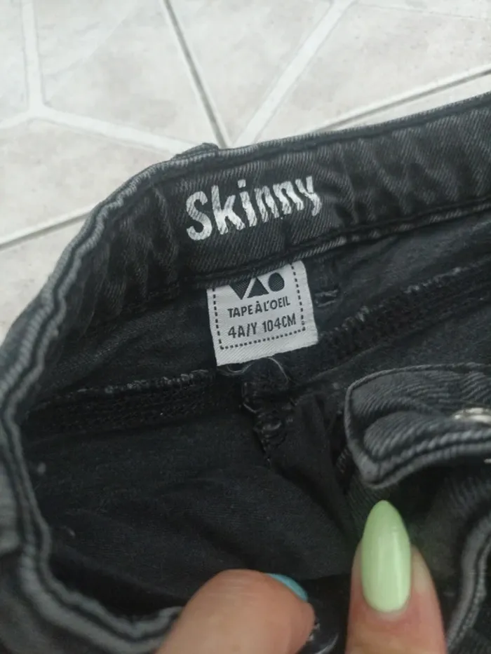 Lot jeans 4 ans - photo numéro 5