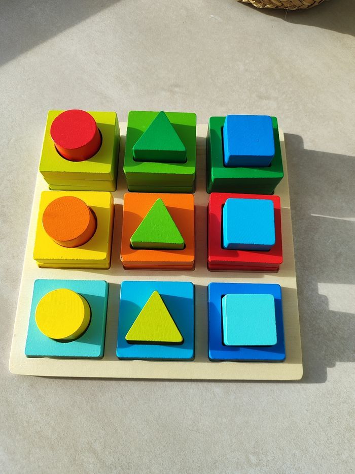 Jeu d'encastrement en bois - photo numéro 2