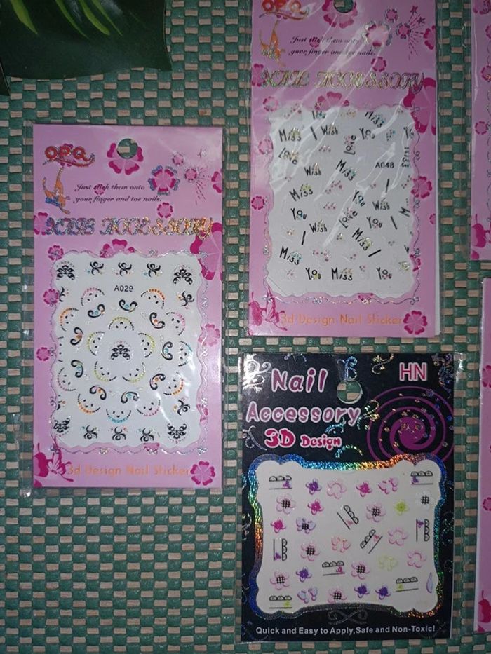 🔸Lots de 5 planches à Stickers ongles. Neuf🔸 - photo numéro 2