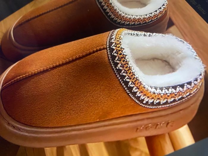 Chaussures - chaussons - photo numéro 2