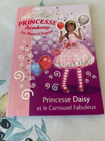 Princesse Academy - Princesse Daisy et le Carrousel Fabuleux