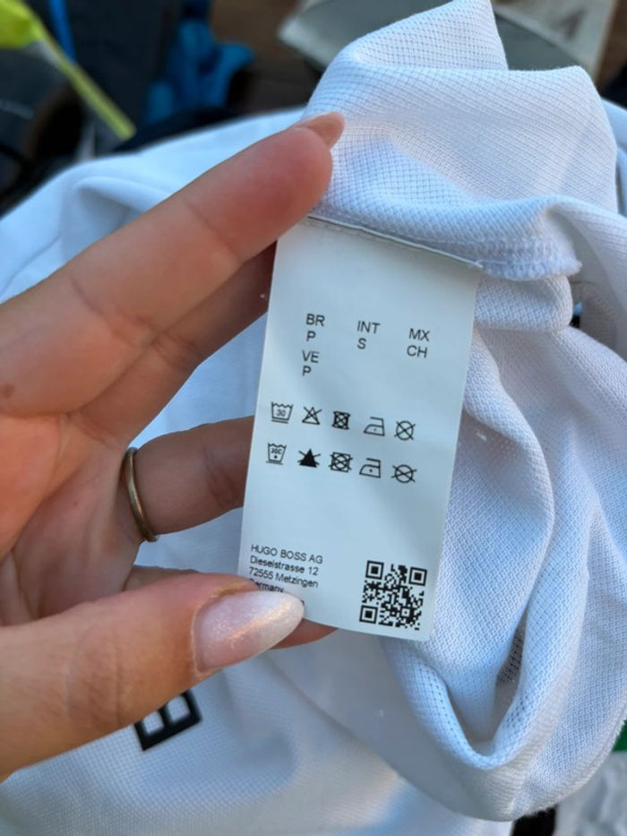 Polo Hugo Boss - blanc/noir - taille S/36 - en très bon état - photo numéro 5